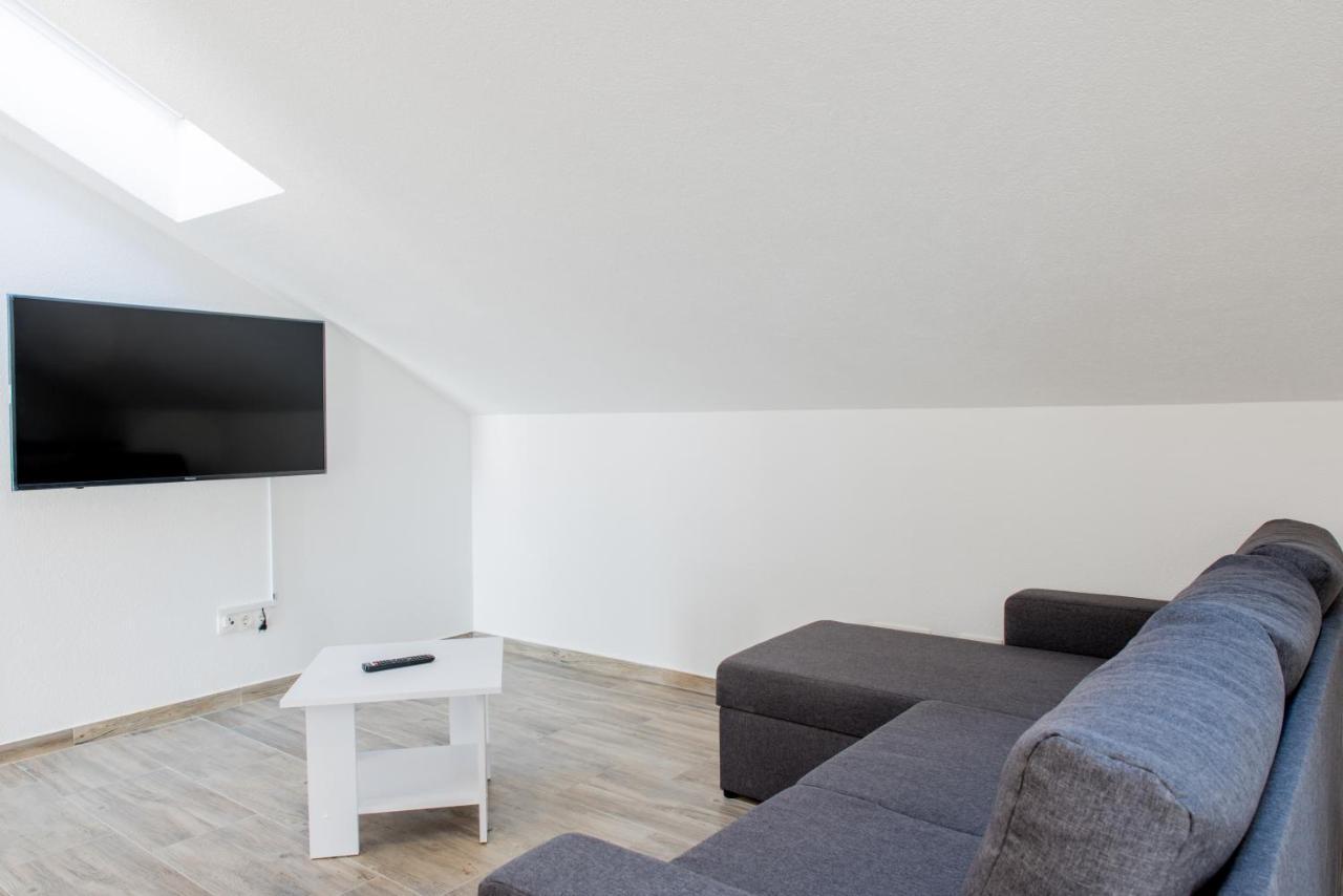Kaštel Stari Apartments Zilic מראה חיצוני תמונה