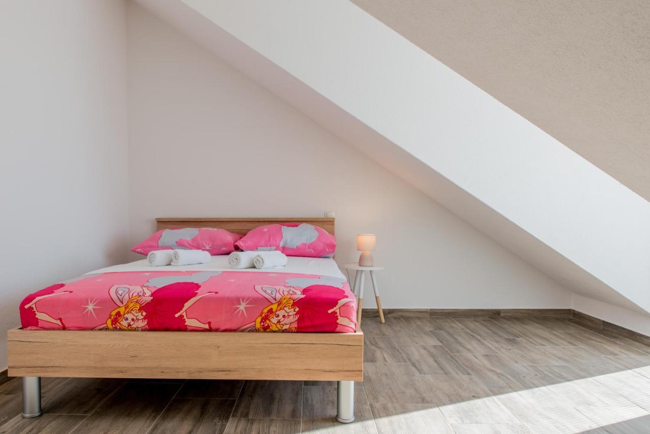 Kaštel Stari Apartments Zilic מראה חיצוני תמונה
