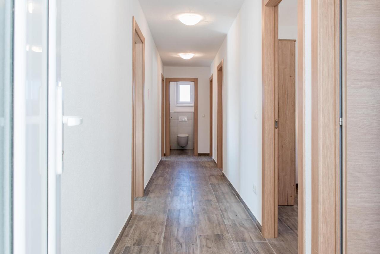 Kaštel Stari Apartments Zilic מראה חיצוני תמונה