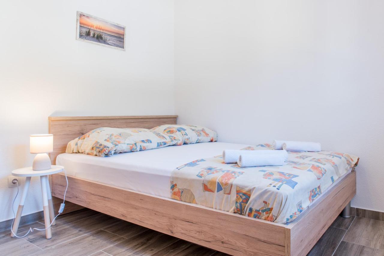 Kaštel Stari Apartments Zilic מראה חיצוני תמונה