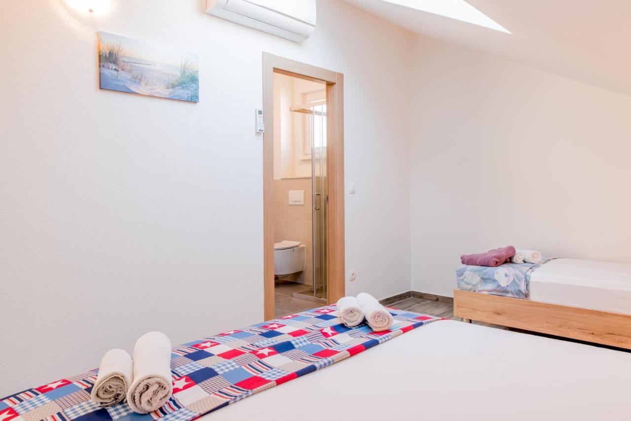Kaštel Stari Apartments Zilic מראה חיצוני תמונה