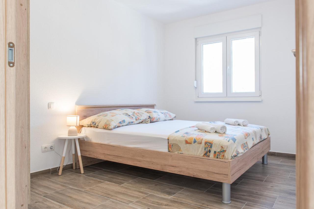 Kaštel Stari Apartments Zilic מראה חיצוני תמונה