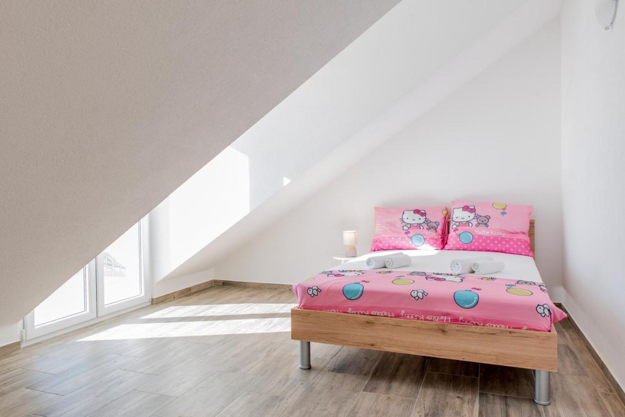 Kaštel Stari Apartments Zilic מראה חיצוני תמונה