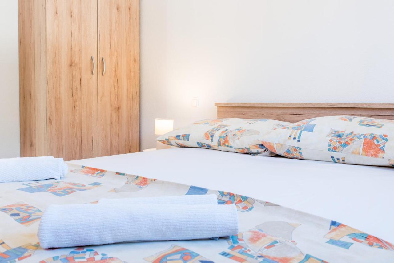 Kaštel Stari Apartments Zilic מראה חיצוני תמונה