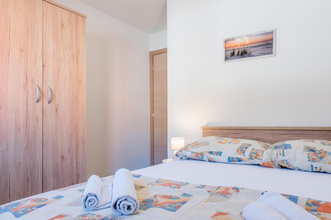 Kaštel Stari Apartments Zilic מראה חיצוני תמונה
